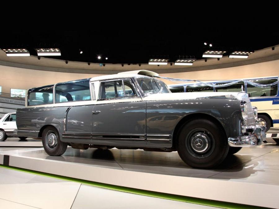  Mercedes-Benz 300 Messwagen 1960 года  (фото 1 из 7)